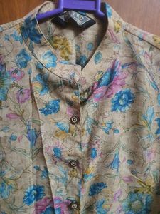 ✨️✨️Price DROP✨️✨️Beautiful Floral Top