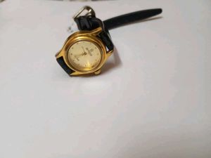 vintage timeless watch get free keychain and stuff