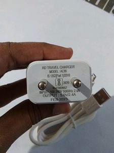 USB Charger (RD)