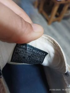 Tommy Hilfiger White Slip-On Sneakers