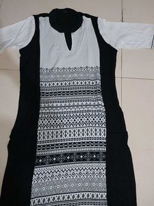 Elegant Black &amp; White Kurta