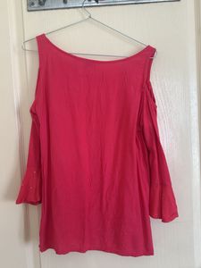 Chic Cold Shoulder Top