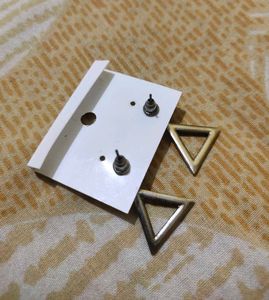 Black Triangle Earings
