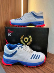stargo cricket shoes