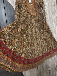 Elegant Paisley Print Ethnic Gown set