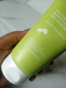 Dot &amp; Key CICA Calming Face Wash