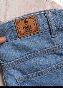 Wide Leg Light Wash Jeans