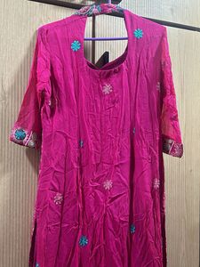 Rani Pink Kurta And Scarf