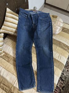 1. Tommy Hilfiger New Jeans