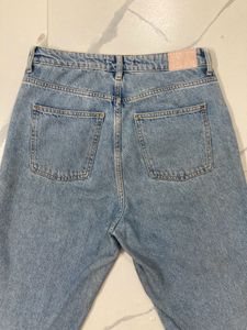 Zara Light Wash Jeans