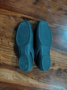 Crocs Flats - Women&#39;s Size 5 Never Used