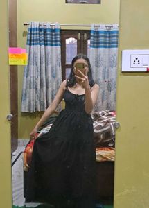 black backless dress