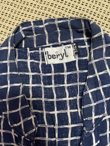 Blue &amp; White Checkered Sleeveless Shirt