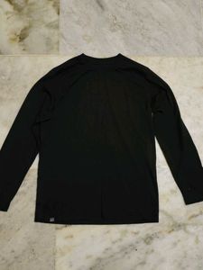 Black medium Sleeve Shirt