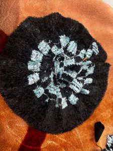 laddu Gopal wollen dress size 4,5 only 1 dres