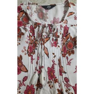 Women&#39;s Stylish Pink Floral Print Short Kurti