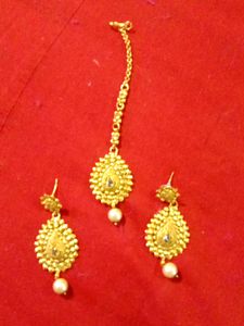 Set Of 2 Earings And Mangtika 😘