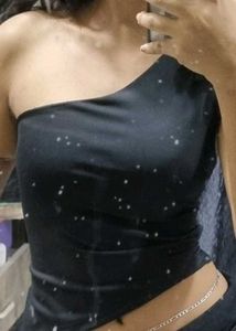 Chic Black One-Shoulder Top