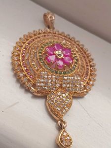 Elegant Gold Tone Traditional Pendant