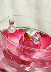 (₹99)Transparent Pearl Earrings