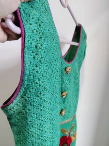 Floral Embroidered Kurta