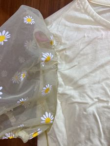 Daisy Puff Sleeve Top