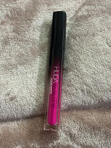 HUDA Beauty Liquid Lipstick