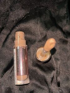 Revolution Conceal &amp; Define Concealer