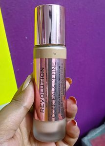 Makeup Revolution Foundation