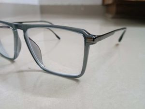 Lenskart Air Grey Square Unisex Eyeglasses...