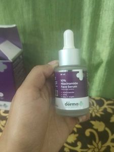 The Derma Co 10% Niacinamide Face Serum