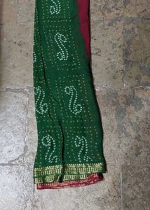 Green &amp; Maroon Bandhani Dupatta