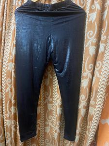 Crocodile Embossed Print Black Leggings