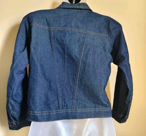 BOGO🎁Buy One Get 1 Free🎁Size Small Denim Jacket