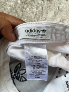 Adidas Big Embroidery logo cap