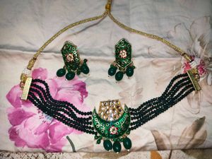 Dark Green Choker And Earrings Set