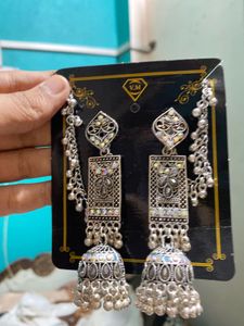 Jhumkaaa With Sar