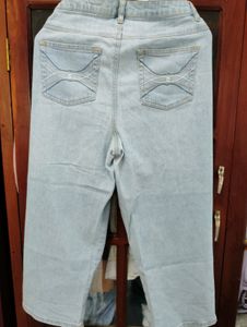 Capri Jeans