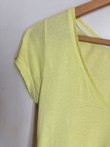 Tally Basic Yellow V-Neck Tee