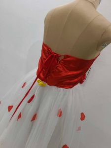 Elegant Strapless Party Gown