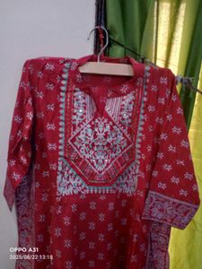 New Three Pcs Beautiful Pakistani Suit