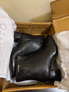 El Paso Shoes - New in Box