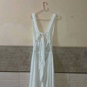 White Backless Maxi Dress 🦢