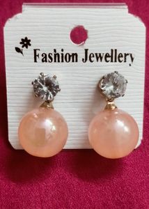 Fashionable New Earrings And Stunds
