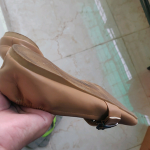 MAX Tan Flats