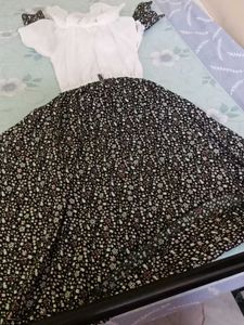 Girl&#39;s Dress Outfit