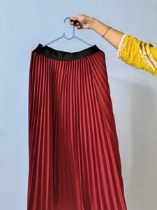 Burgundy Pleated Skirt❤