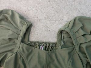 Green Puff Sleeve Top💚