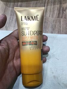 Lakme Sun Expert SPF 25