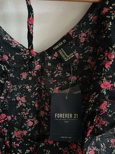 Forever21 Floral Top 🌸✨